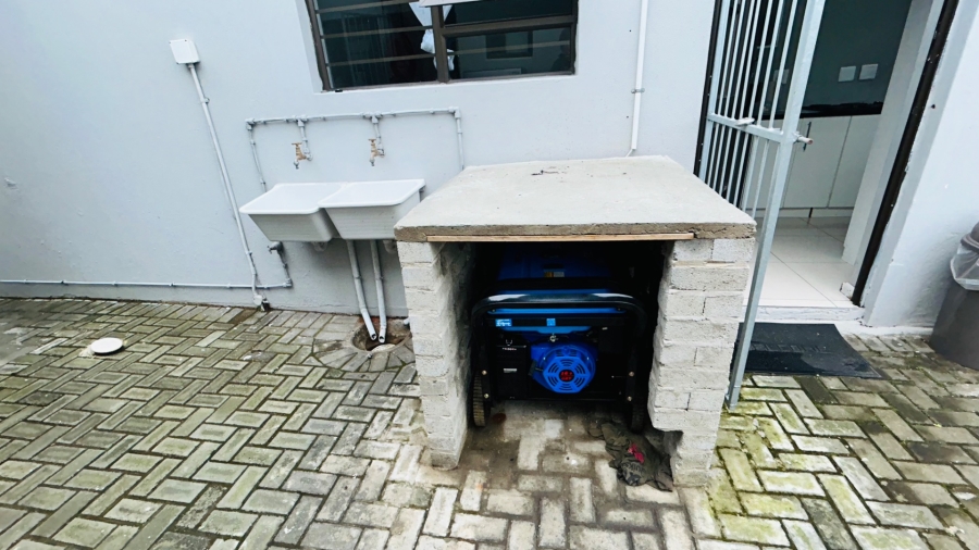 Commercial Property for Sale in Southernwood Eastern Cape